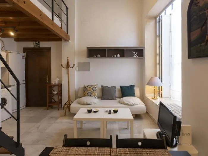 San Leandro De Sevilla Oasis En El Centro