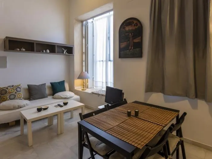 San Leandro De Sevilla Oasis En El Centro 0*, Seville